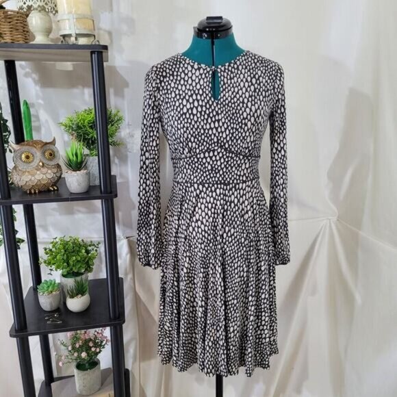 Boden Long Sleeve Marilyn Keyhole A-Line Dress - Size Small - Picture 2 of 10